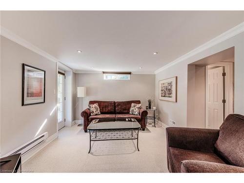 12 Byron Avenue, Cambridge, ON - Indoor Photo Showing Living Room