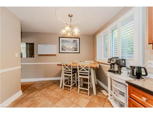 98 Scenic Drive, Kitchener, ON - Indoor Photo Showing Dining Room