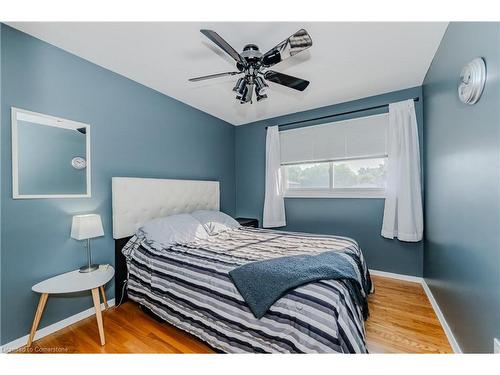 98 Scenic Drive, Kitchener, ON - Indoor Photo Showing Bedroom