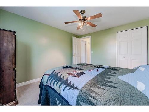 18 Porter Drive, Guelph, ON - Indoor Photo Showing Bedroom