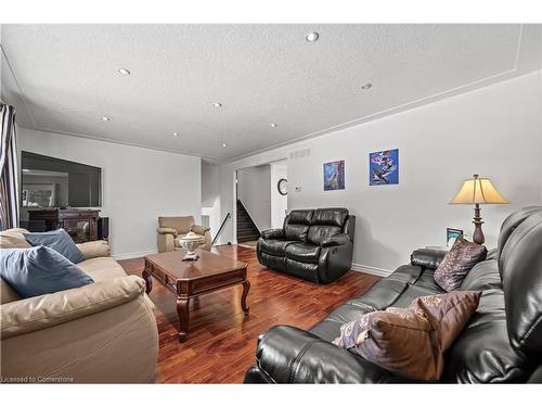 50 Rouse Avenue, Cambridge, ON - Indoor Photo Showing Living Room