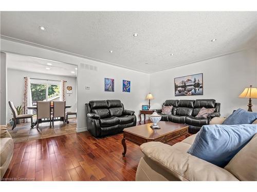 50 Rouse Avenue, Cambridge, ON - Indoor Photo Showing Living Room