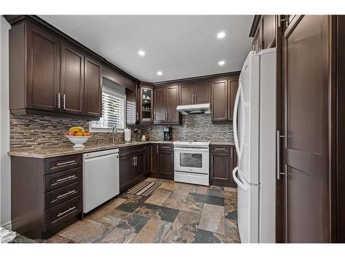 50 Rouse Avenue, Cambridge, ON - Indoor Photo Showing Kitchen With Upgraded Kitchen