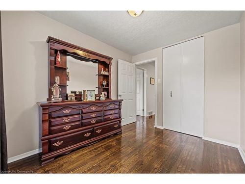 50 Rouse Avenue, Cambridge, ON - Indoor Photo Showing Other Room