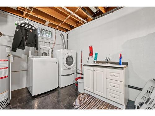 50 Rouse Avenue, Cambridge, ON - Indoor Photo Showing Laundry Room