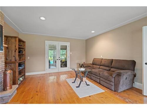 728 Country Squire Road, Waterloo, ON - Indoor Photo Showing Living Room With Fireplace