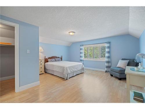 728 Country Squire Road, Waterloo, ON - Indoor Photo Showing Bedroom