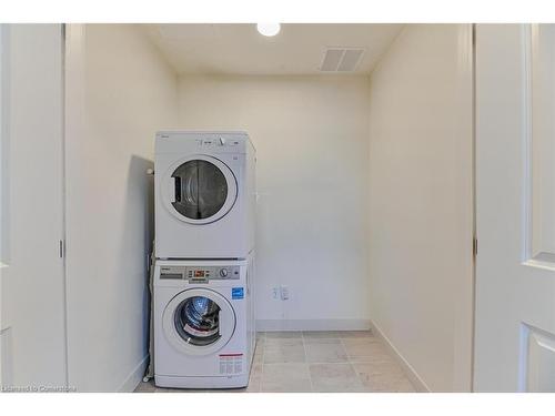 201-11 Beckwith Lane, The Blue Mountains, ON - Indoor Photo Showing Laundry Room