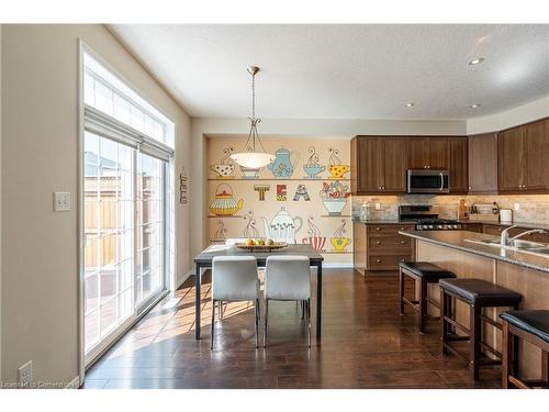 361 Bamberg Crescent, Waterloo, ON - Indoor Photo Showing Kitchen With Double Sink