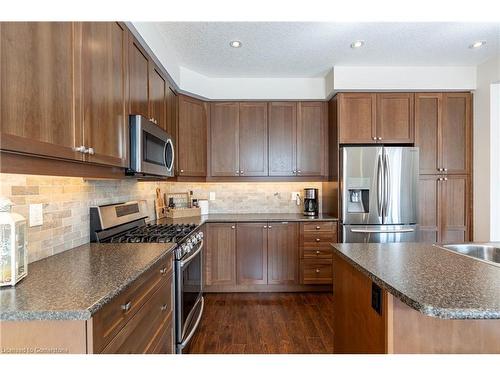 361 Bamberg Crescent, Waterloo, ON - Indoor Photo Showing Kitchen