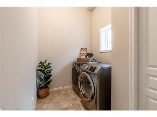 361 Bamberg Crescent, Waterloo, ON - Indoor Photo Showing Laundry Room