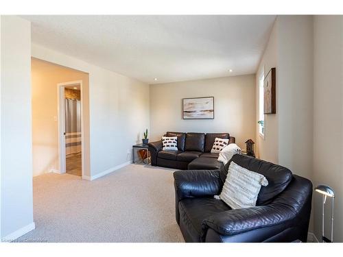 361 Bamberg Crescent, Waterloo, ON - Indoor Photo Showing Living Room