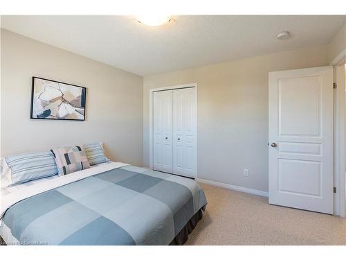 361 Bamberg Crescent, Waterloo, ON - Indoor Photo Showing Bedroom