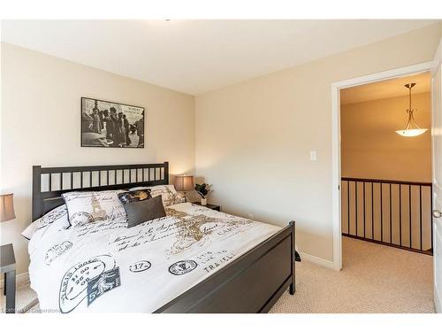 361 Bamberg Crescent, Waterloo, ON - Indoor Photo Showing Bedroom