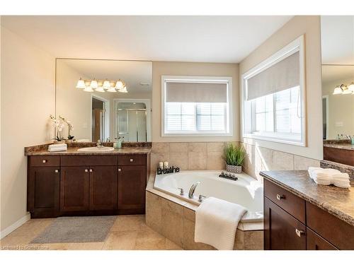 361 Bamberg Crescent, Waterloo, ON - Indoor Photo Showing Bathroom