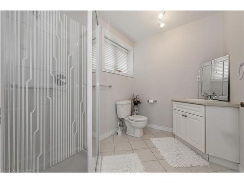 290 Woodridge Drive, Mannheim, ON - Indoor Photo Showing Bathroom