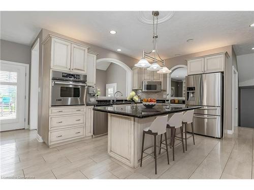 290 Woodridge Drive, Mannheim, ON - Indoor Photo Showing Kitchen With Upgraded Kitchen