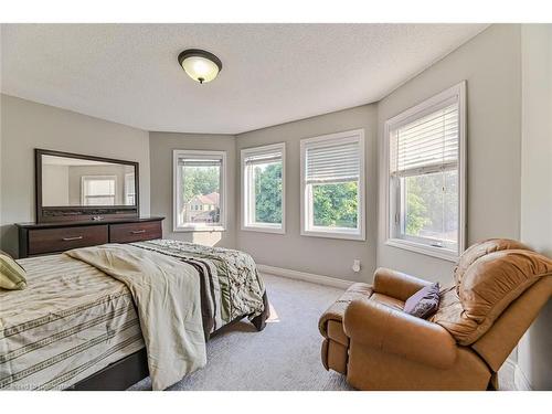 112 Browning Trail, Barrie, ON - Indoor Photo Showing Bedroom