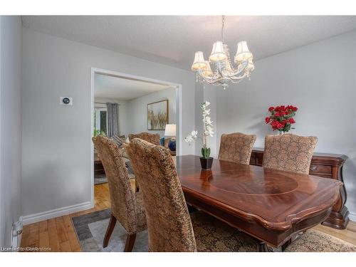 134 Bayne Crescent, Cambridge, ON - Indoor Photo Showing Dining Room