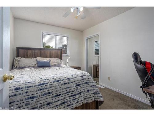 134 Bayne Crescent, Cambridge, ON - Indoor Photo Showing Bedroom