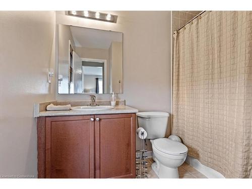 38 Manhattan Circle, Cambridge, ON - Indoor Photo Showing Bathroom