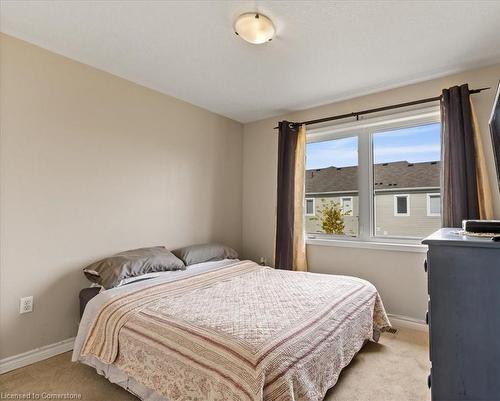 38 Manhattan Circle, Cambridge, ON - Indoor Photo Showing Bedroom