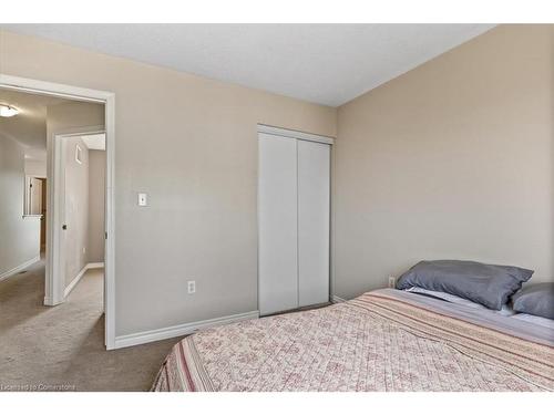 38 Manhattan Circle, Cambridge, ON - Indoor Photo Showing Bedroom