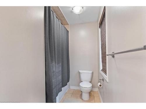 38 Manhattan Circle, Cambridge, ON - Indoor Photo Showing Bathroom