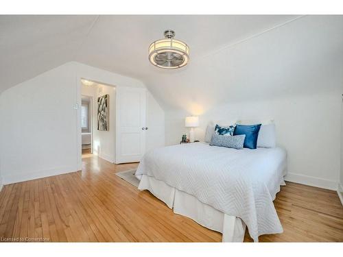 103 Fairmount Road, Kitchener, ON - Indoor Photo Showing Bedroom