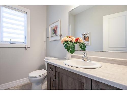 785 Sundrops Court, Waterloo, ON - Indoor Photo Showing Bathroom