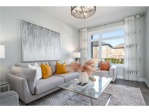 785 Sundrops Court, Waterloo, ON - Indoor Photo Showing Living Room