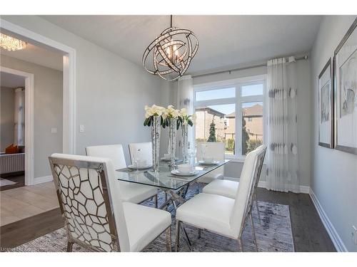 785 Sundrops Court, Waterloo, ON - Indoor Photo Showing Dining Room