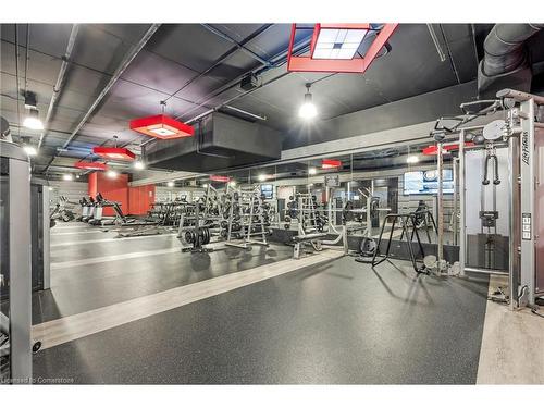 1402-1235 Richmond Street, London, ON - Indoor Photo Showing Gym Room