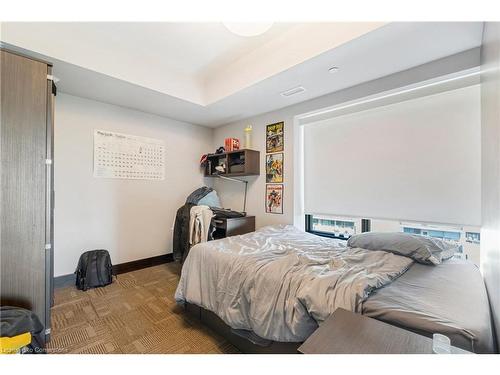 1402-1235 Richmond Street, London, ON - Indoor Photo Showing Bedroom