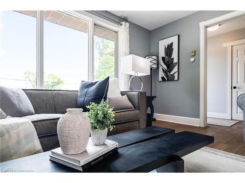 188 Lakeshore Road E, The Blue Mountains, ON - Indoor Photo Showing Living Room