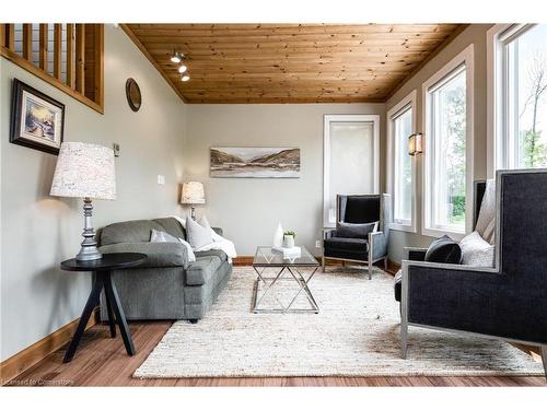 188 Lakeshore Road E, The Blue Mountains, ON - Indoor Photo Showing Living Room