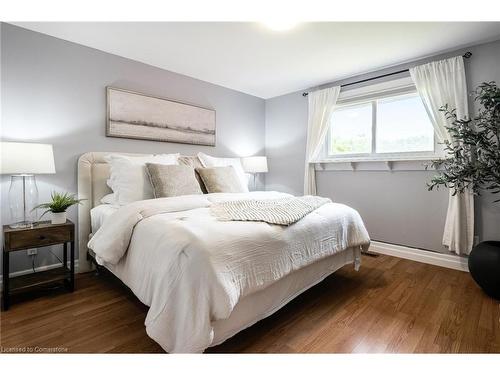 188 Lakeshore Road E, The Blue Mountains, ON - Indoor Photo Showing Bedroom