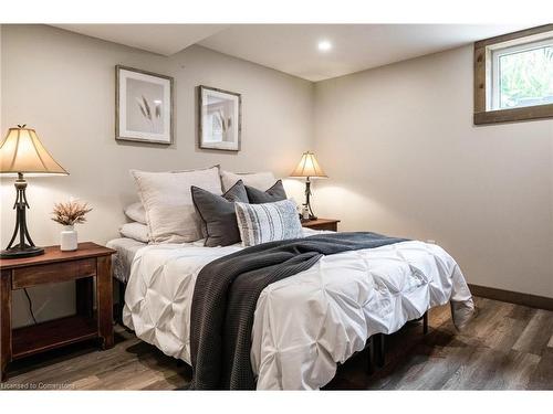 188 Lakeshore Road E, The Blue Mountains, ON - Indoor Photo Showing Bedroom