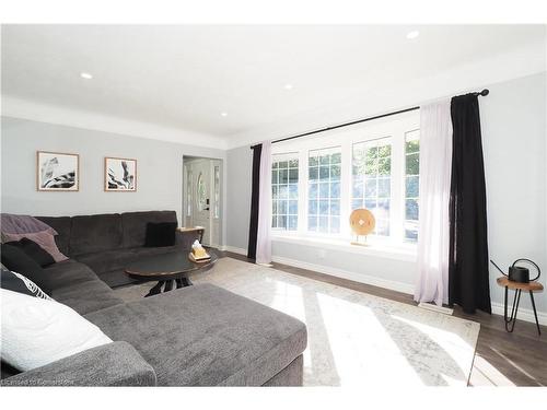 26 Perkell Place, Kitchener, ON - Indoor Photo Showing Living Room