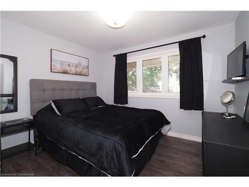 26 Perkell Place, Kitchener, ON - Indoor Photo Showing Bedroom