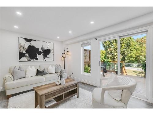 670 Wild Ginger Avenue, Waterloo, ON - Indoor Photo Showing Living Room