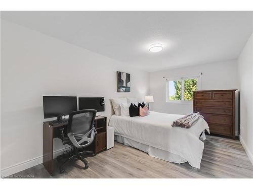 670 Wild Ginger Avenue, Waterloo, ON - Indoor Photo Showing Bedroom