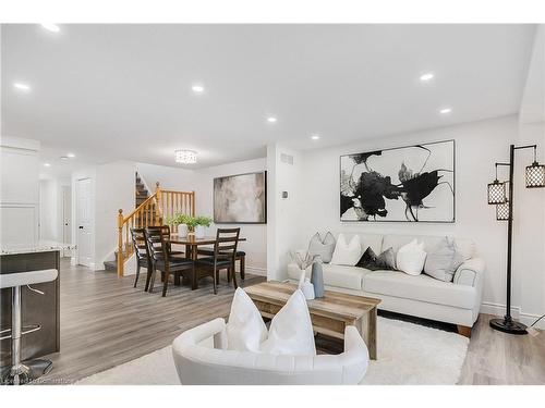 670 Wild Ginger Avenue, Waterloo, ON - Indoor Photo Showing Living Room