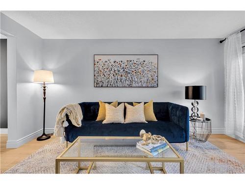 227 Haldane Court, Waterloo, ON - Indoor Photo Showing Living Room