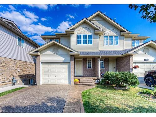 211 Britton Place, Kitchener, ON - Outdoor With Deck Patio Veranda With Facade