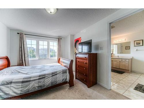 211 Britton Place, Kitchener, ON - Indoor Photo Showing Bedroom