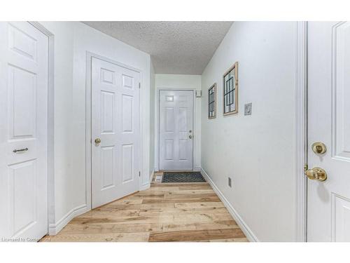 211 Britton Place, Kitchener, ON - Indoor Photo Showing Other Room