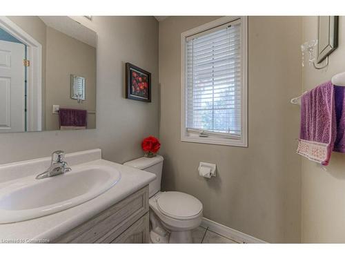 211 Britton Place, Kitchener, ON - Indoor Photo Showing Bathroom