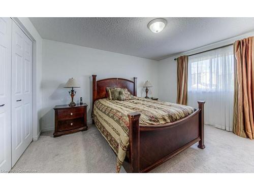 211 Britton Place, Kitchener, ON - Indoor Photo Showing Bedroom