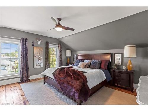 464 Scott Street, St. Catharines, ON - Indoor Photo Showing Bedroom